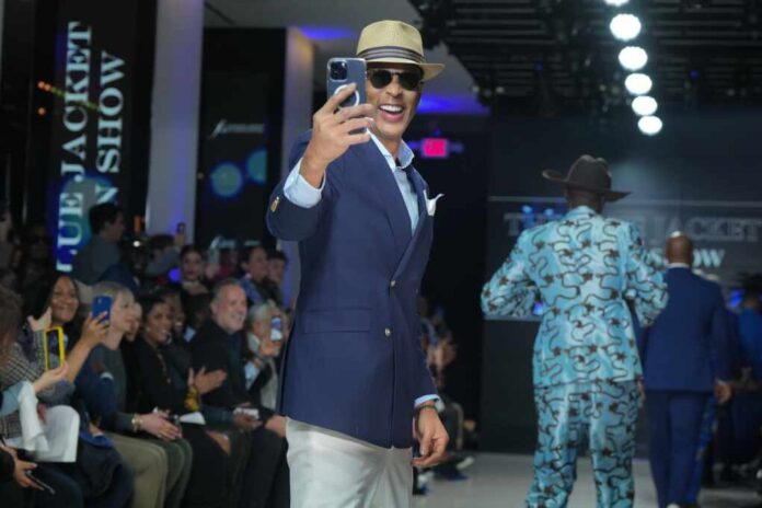 Don,Lemon,Walks,Runway,For,The,Blue,Jacket,Fashion,Show
