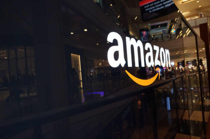 San,Francisco,-,October,11:,Amazon,Logo,On,Black,Shiny
