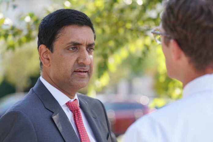 Washington,,Dc,,September,27,,2021:,Rep.,Ro,Khanna,(d-ca) Two professionals engaged in a conversation outdoors